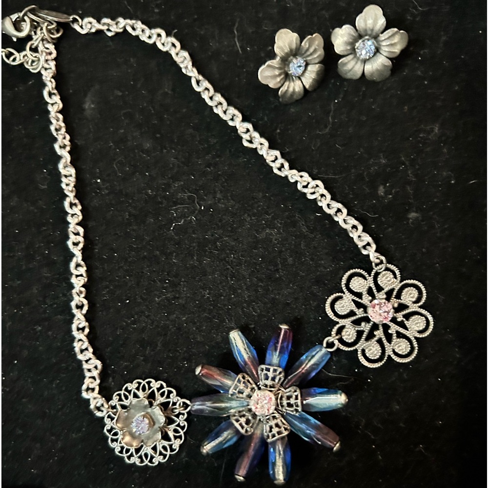 Necklace and earrings